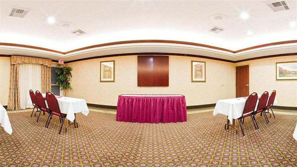 Holiday Inn Express Hotel & Suites Gainesville By Ihg Buitenkant foto
