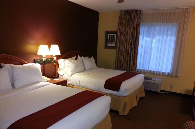 Holiday Inn Express Hotel & Suites Gainesville By Ihg Buitenkant foto