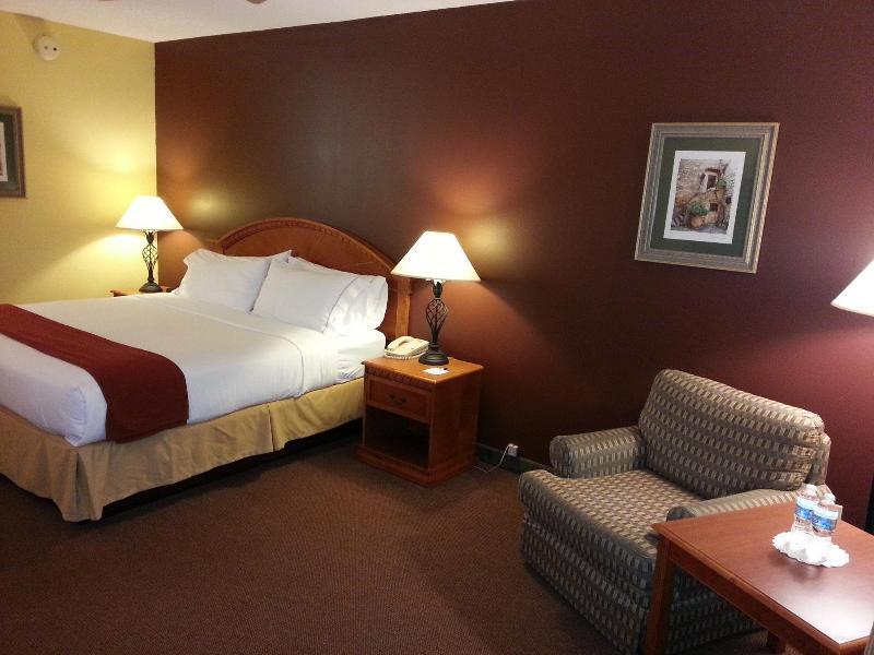 Holiday Inn Express Hotel & Suites Gainesville By Ihg Buitenkant foto