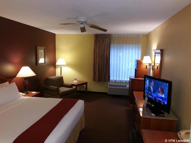 Holiday Inn Express Hotel & Suites Gainesville By Ihg Buitenkant foto