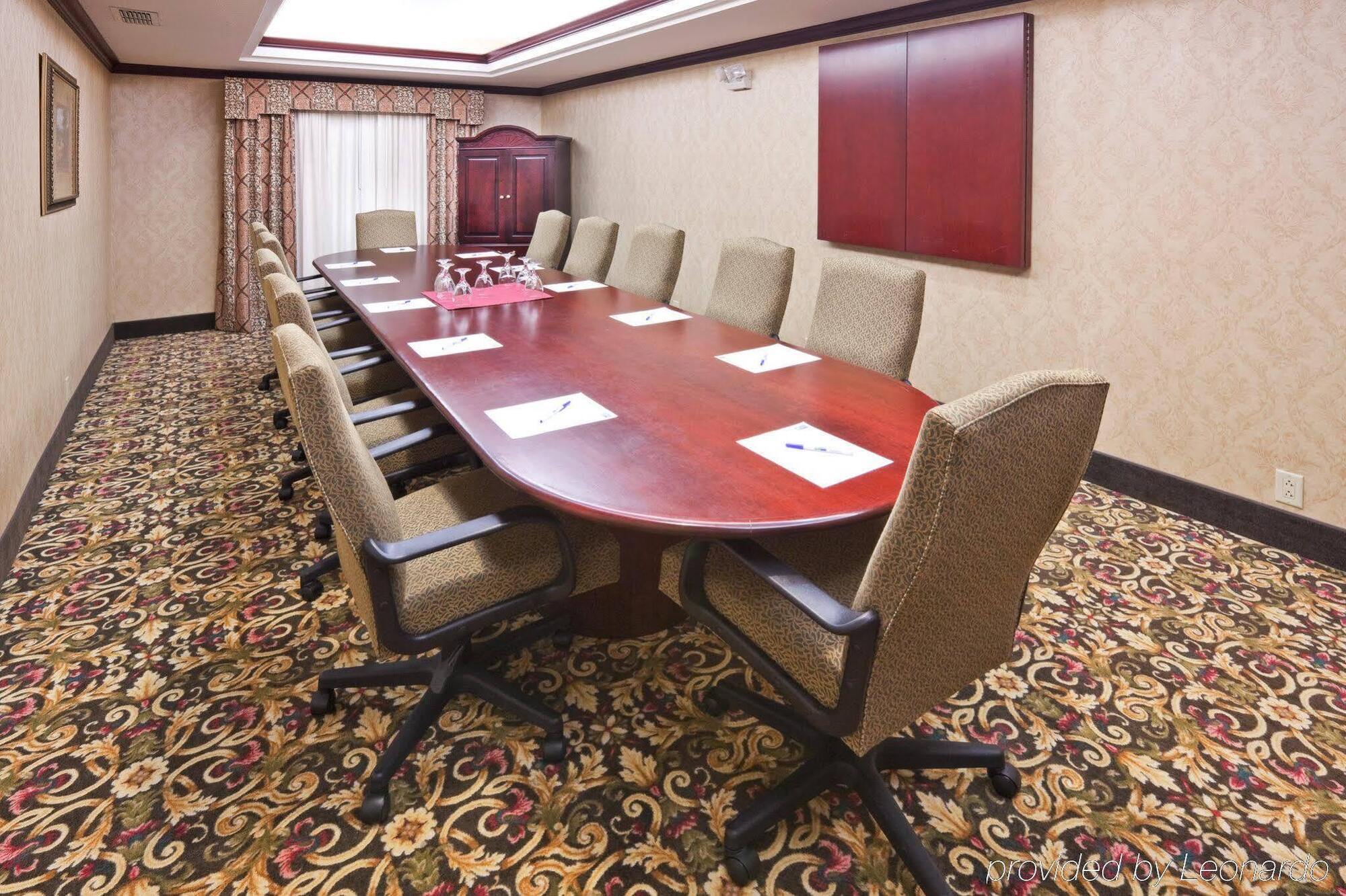 Holiday Inn Express Hotel & Suites Gainesville By Ihg Buitenkant foto